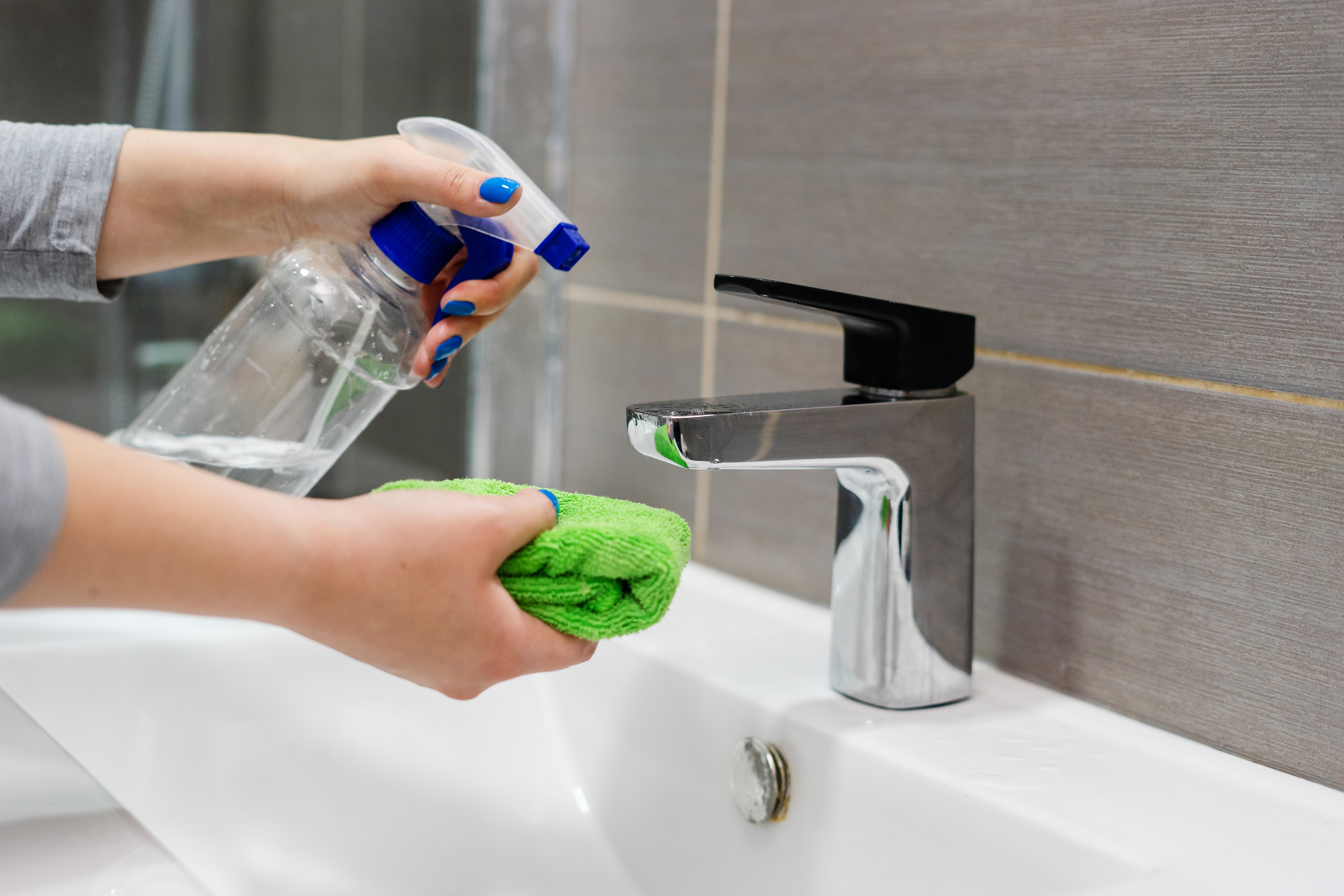 how-to-remove-limescale-sanctuary-bathrooms